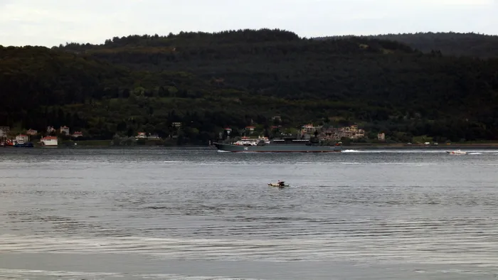 Rus savaş gemisi 'Novocherkassk' Çanakkale Boğazı’ndan geçti