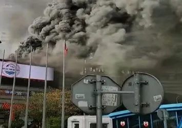 İstanbul'da korku dolu anlar! Levent'te AVM yangını | İşletme sahibinden şok iddia: Onlar yaktı