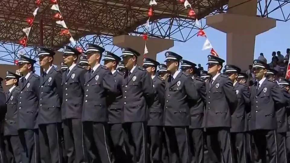 EGM 2 bin komiser yardımcısı alacak | Komiser yardımcılığı 2019 alımı ne zaman, başvuru şartları neler? | Video