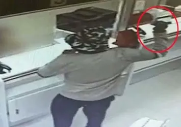 İsrail'de hırsızlar avokadoyla banka soydu!