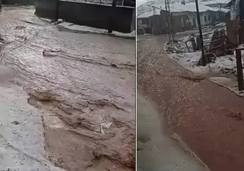 Sivas'ta sağanak ve dolu sele neden oldu