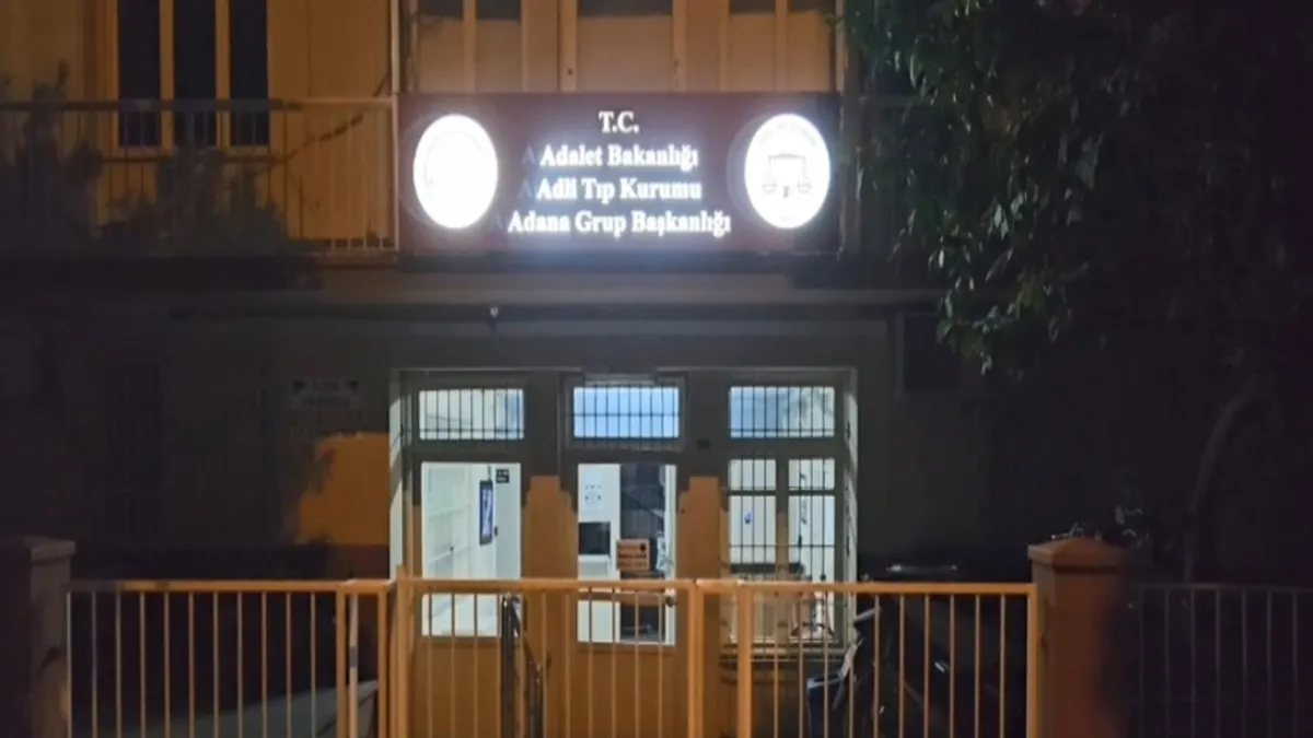 Adana'da berber dükkanına silahlı saldırı! Ölü ve yaralılar var