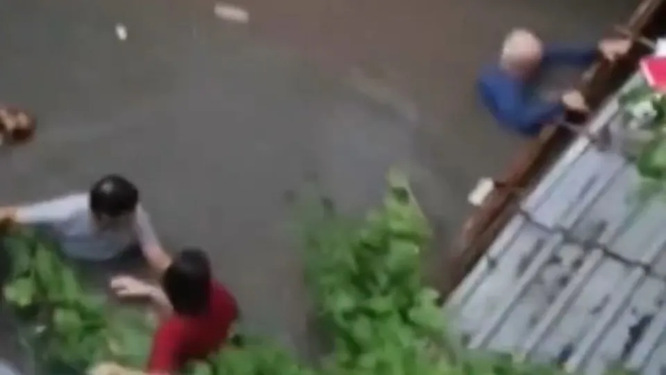 Ataşehir’de su baskınında can pazarı | Video