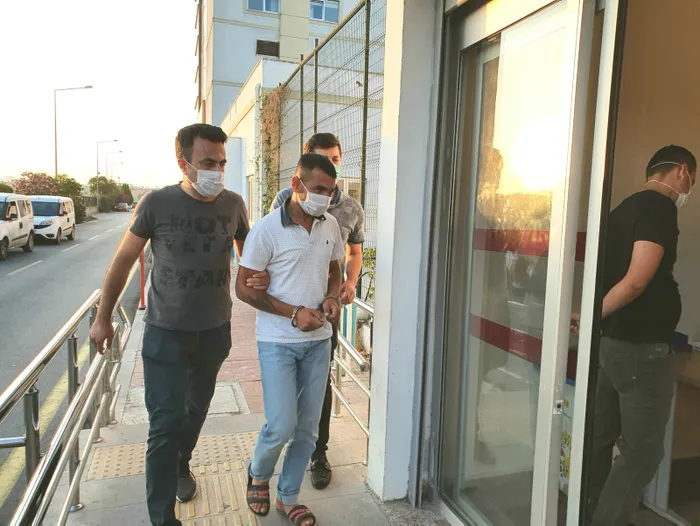 Son dakika: Adana’da firarilere operasyon: Çok sayıda gözaltı