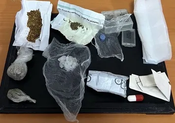 Durdurulan araçtan uyuşturucu madde çıktı