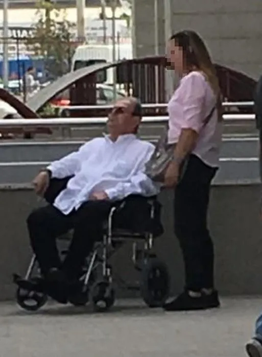 Ünlü iş adamı mal varlığını temizlikçiye evlenme ve ölene kadar bakma şartıyla bırakmış - 4