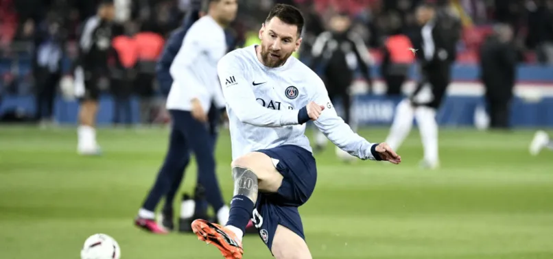 Lionel Messi'yi şoke eden teklif! Adım adım ayrılığa hazırlanıyor