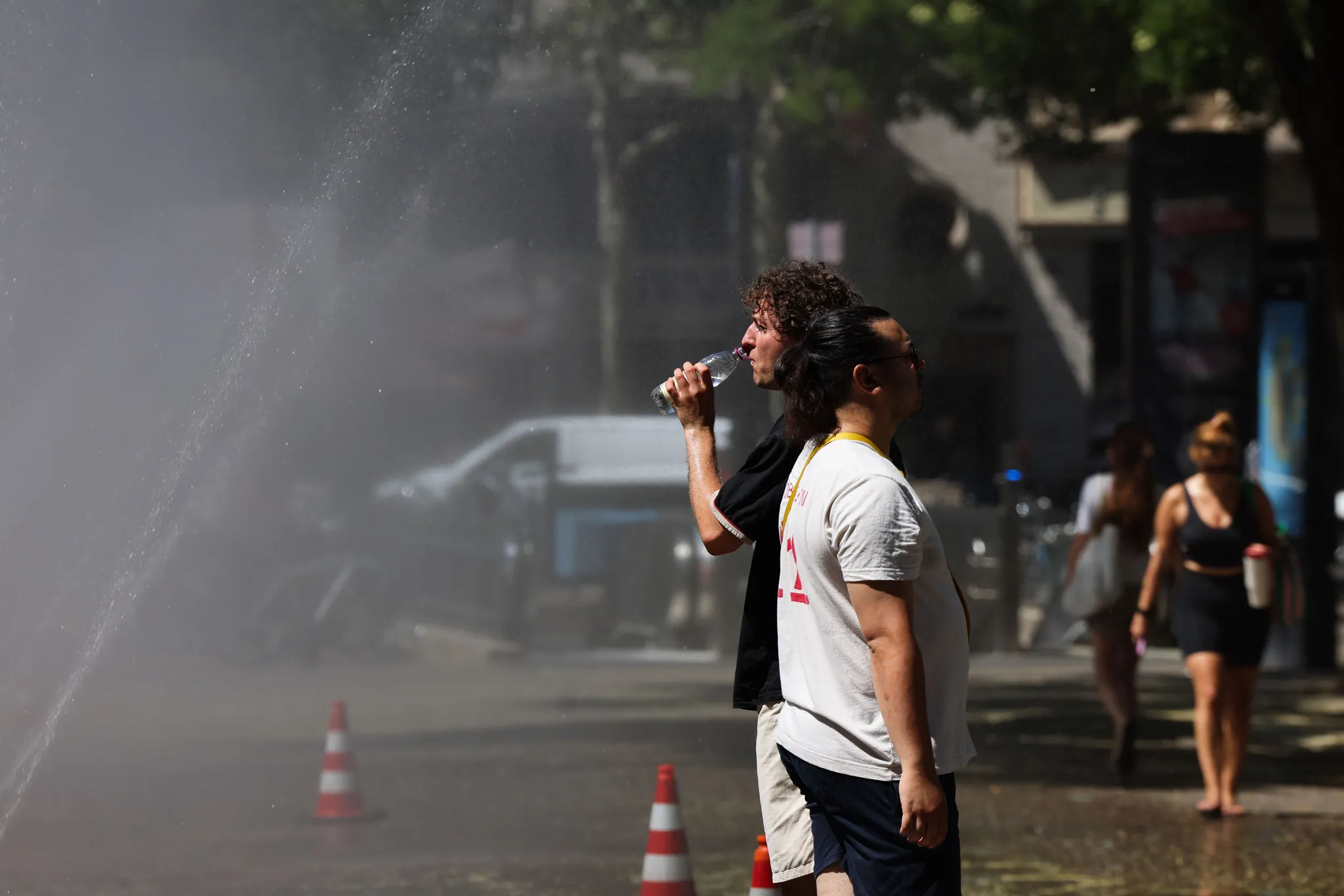 Kavurucu sıcaklara mola! Meteoroloji uzmanı tarih verdi: Sıcaklıklar 9 derece birden düşecek