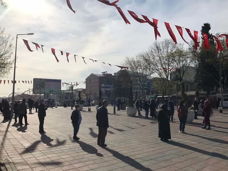 ucretsiz-sozcu-gazetesi-dagitan-ibb-ekmek-dagitamiyor-1587140211862.jpg Ücretsiz Sözcü Gazetesi dağıtan İBB, ekmek dağıtamıyor! - 4
