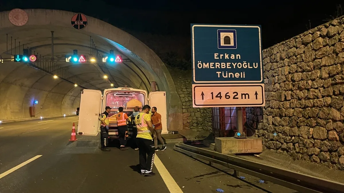 Kocaeli’de Kuzey Marmara Otoyolu’nda feci kaza! Jandarmadan Kaçan şüpheliye otomobil çarptı