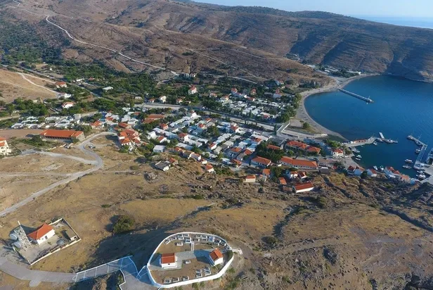yunan-adalarina-vize-muafiyeti-ne-zaman-netlesti-mi-2023-gemi-feribotla-kapida-vizeyle-gidilen-dogu-ege-adalar-1701954811675.jpg Yunan adalarına vize muafiyeti ne zaman, netleşti mi? 2023 gemi, feribotla kapıda vizeyle gidilen Doğu Ege Adaları hangileri? Taşoz, Sisam, Midilli... - 5