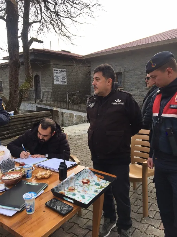 artvinde-muzede-top-mermisi-panigi-komutanin-dikkati-sayesinde-ortaya-cikti-1673858757356.jpg Artvin’de müzede top mermisi paniği! Komutanın dikkati sayesinde ortaya çıktı - 4
