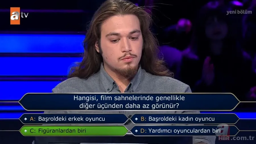Galatasaray taraftarlarını ekrana kilitleyen anlar! Milyoner'e UEFA Süper Kupası sorusu damga vurdu | Joker kullandı 12