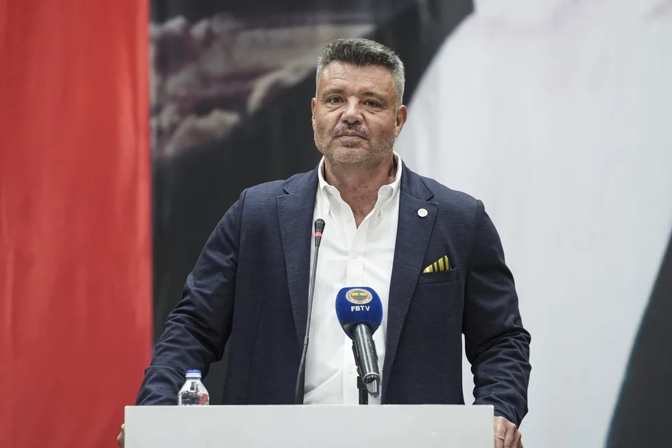fenerbahce-baskani-sadettin-sarana-hapis-cezasi-yasadisi-bahse-tesvik-1780568670725.jpeg Fenerbahçe Başkanı Sadettin Saran'a hapis cezası! Yasadışı bahse teşvik - 1