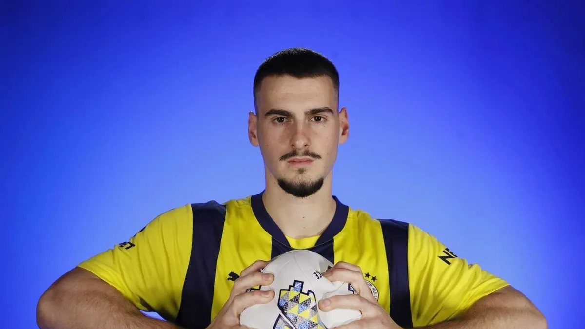 Fenerbahçe'de bir ayrılık daha! Büyük umutlarla transfer edilmişti