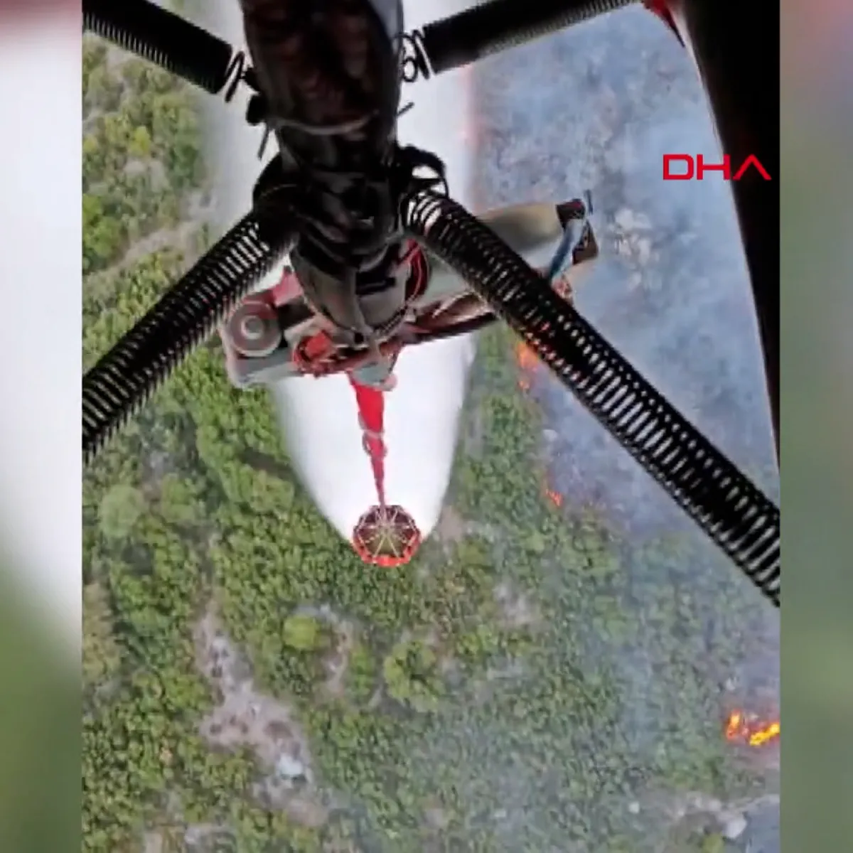 Antalya Kaş'ta orman yangını! Havadan ve karadan müdahale sürüyor