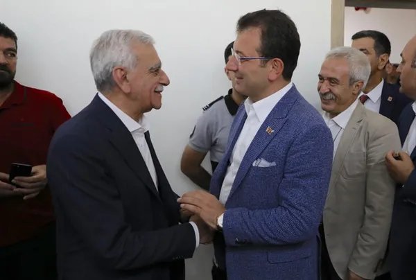 hdpli-pervin-buldandan-chp-ve-iyi-partiye-millet-ittifaki-cikisi-bundan-sonra-kimse-bizden-ayni-tavri-beklemesin-1626187426356.jpg HDP'li Pervin Buldan'dan CHP ve İYİ Parti'ye Millet İttifakı çıkışı: Bundan sonra kimse bizden aynı tavrı beklemesin - 3