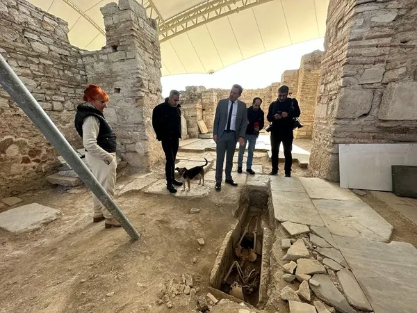 aydinda-kazi-calismalarinda-bulundu-13-yuzyildan-kaldigi-tahmin-ediliyor-1673099527227.jpg Aydın'da kazı çalışmalarında bulundu! 13. yüzyıldan kaldığı tahmin ediliyor - 1