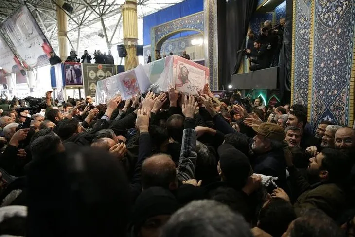 Süleymani'nin cenazesinde izdiham çıktı! Ölen ve yaralananlar var