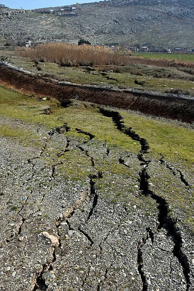Deprem bölgesi beşik gibi sallanıyor! Kahramanmaraş’ta üst üste yeni depremler! AFAD son depremler listesi