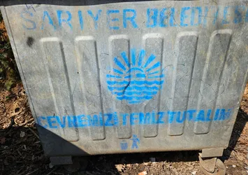 Çöpte esrarengiz yazı! 300 metre uzaklıkta...