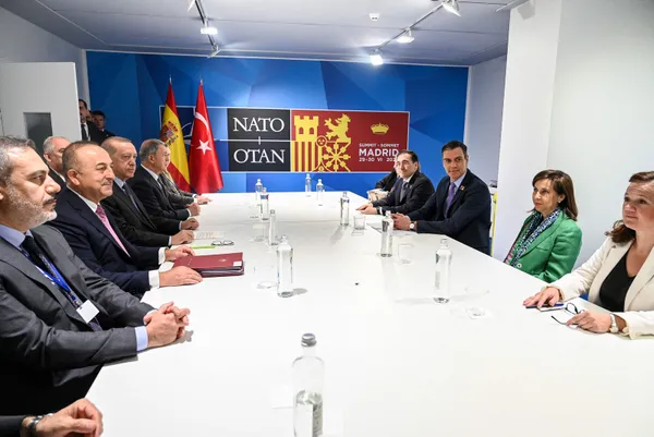 Dışişleri Bakanı Çavuşoğlu’ndan dikkat çeken İsveç ve Finlandiya açıklaması: Muhtıraya uymazlarsa NATO’ya almayacağız