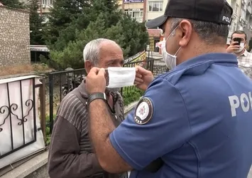 Sokağa çıkma kısıtlamasına uymayanları polis uyardı