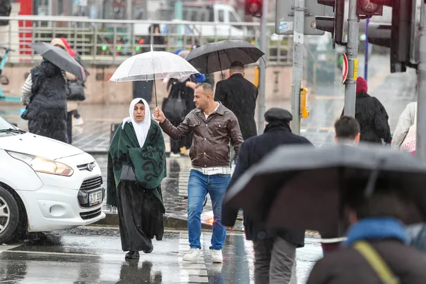 istanbula-kar-yagacak-mi-meteoroloji-uzmani-adil-tekten-a-haberde-saganak-uyarisi-1770987202892.jpg İstanbul'a kar yağacak mı? Meteoroloji uzmanı Adil Tek'ten A Haber'de sağanak uyarısı - 3