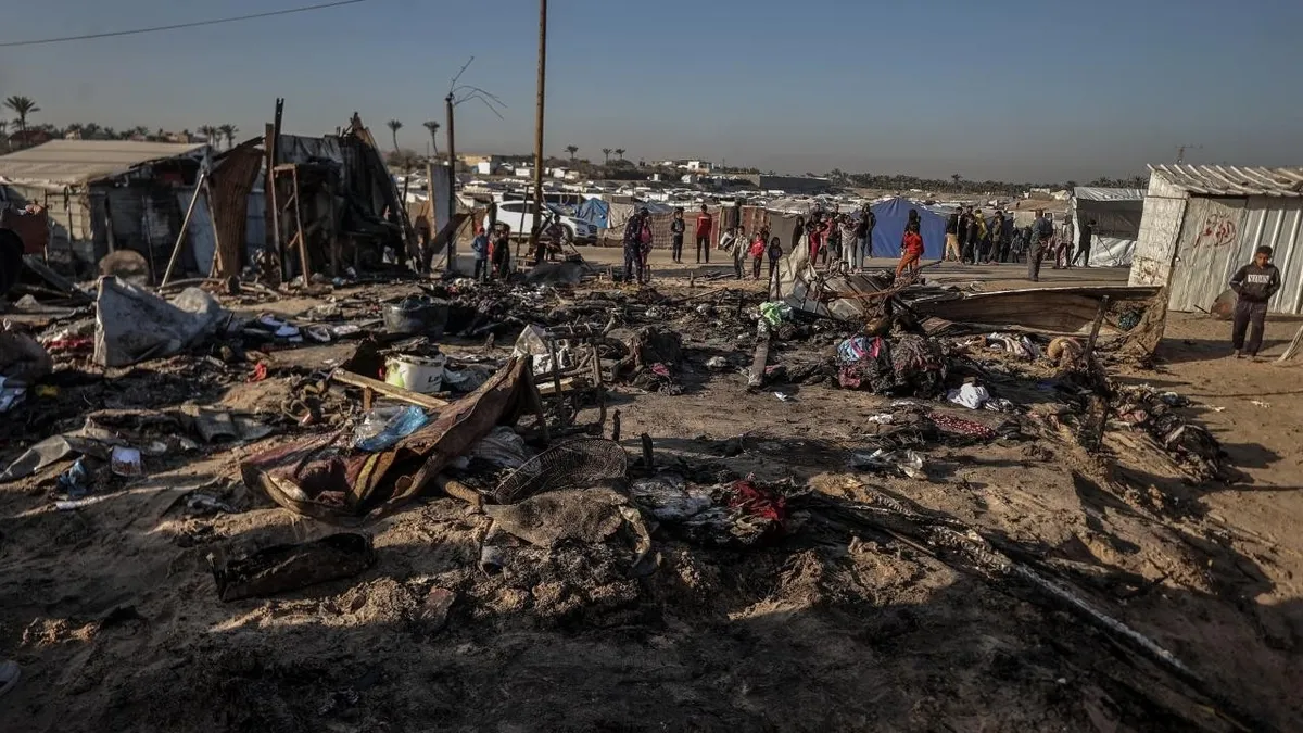 Katil İsrail'in Gazze'de düzenlediği saldırılarda 32 Filistinli hayatını kaybetti