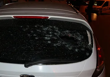 Sokak ortasında silahlı saldırı: 8 yaralı