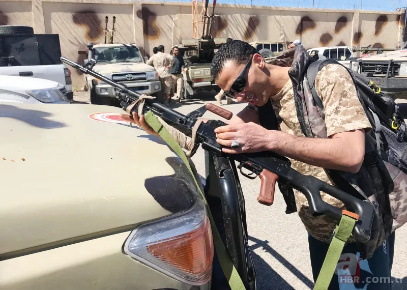 Libya karıştı! Vutye Hava Üssü vuruldu 3