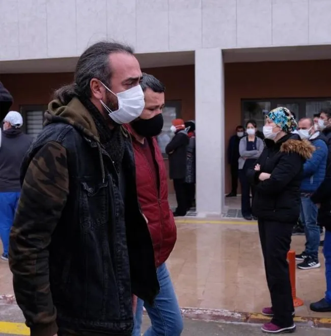 Konya'da koronavirüsten ölen hemşirenin mesai arkadaşları böyle seslendi: Yalvarıyoruz size, bize destek olun - 1