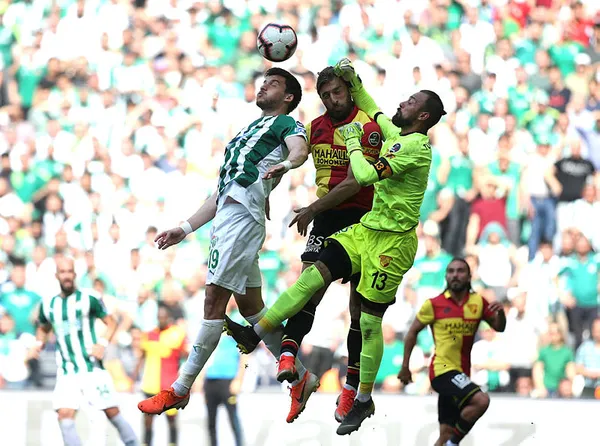 Bursaspor ile Göztepe berabere kaldı