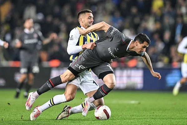 MHK’dan Fenerbahçe-Fatih Karagümrük maçındaki VAR kayıtlarına ilişkin açıklama: Medyaya servis edilenler gerçek dışı