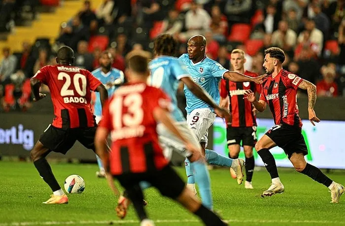 Gaziantep FK - Trabzonspor maçında gol sesi çıkmadı
