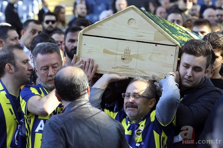 Galatasaray - Fenerbahçe derbisinde tribünde rahatsızlanarak hayatını kaybeden Koray Şener son yolculuğuna uğurlandı 8