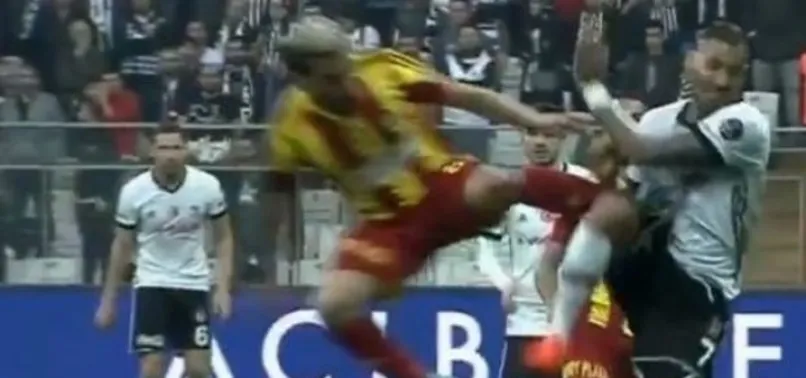 Beşiktaş'ta kırmızı kart isyanı! Uçan tekme...