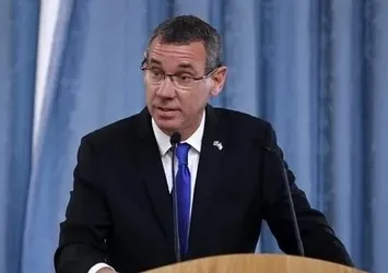 Bunlar hem katil hem kansız! İşgalci Netanyahu'nun danışmanı Regev çıplak gözaltına alınan Filistinlilerle aklı sıra dalga geçti