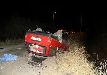 Manisa'da feci kaza! Kontrolden çıkan otomobil takla attı