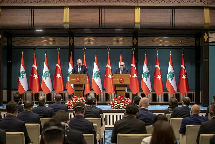 baskan-erdogandan-lubnan-basbakani-necib-mikati-ile-ortak-basin-toplantisinda-son-dakika-aciklamalari-1643737576984.jpg Başkan Erdoğan'dan Lübnan Başbakanı Necib Mikati ile ortak basın toplantısında son dakika açıklamaları - 1
