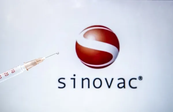 Çin'de Sinovac ve Sinopharm Kovid-19 aşısı riskli gruplara uygulanmaya başlandı - 6