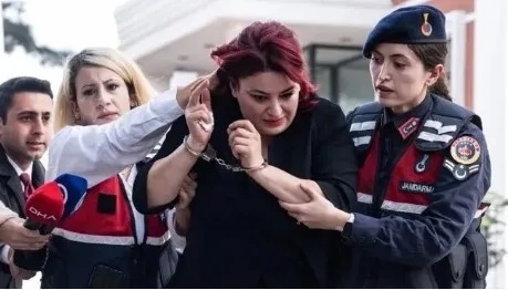 Yenidoğan skandalında yeni detaylar! Bu kez Beykent Üniversitesi Hastanesi: Fırat Sarı’nın o doktorla konuşmaları ortaya çıktı