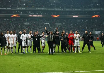Beşiktaş turladı Türkiye'nin puanı yükseldi