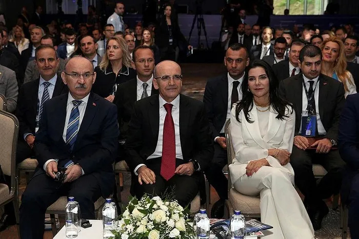 hazine-ve-maliye-bakani-mehmet-simsekten-flas-aciklamalar-programimiz-sonuclarini-veriyor-1714116904310.jpeg Hazine ve Maliye Bakanı Mehmet Şimşek'ten flaş açıklamalar: Programımız sonuçlarını veriyor - 3