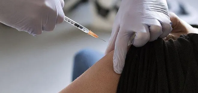 Sağlık Bakanı Fahrettin Koca aşı olacakları uyardı! Randevusuz aşı bizi biraz yavaşlatıyor