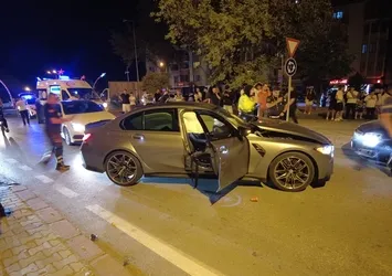 Edirne’de iki otomobil çarpıştı: 3 yaralı