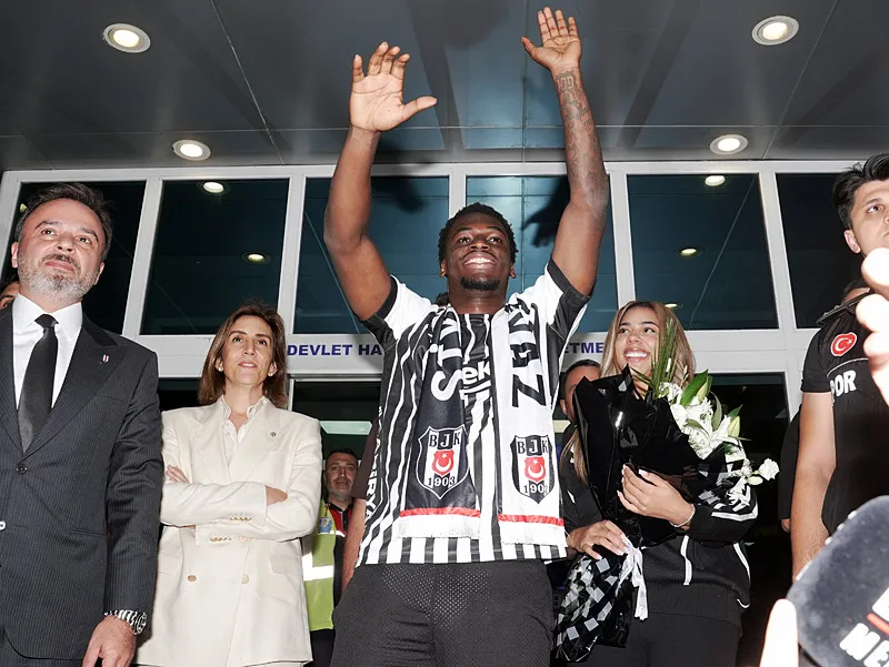 besiktastan-ernest-poku-hamlesi-bayer-leverkusenle-anlasma-tamam-yildiz-oyuncu-istanbula-geldi-1787705431175.jpeg Beşiktaş'tan Ernest Poku hamlesi: Bayer Leverkusen'le anlaşma tamam! Yıldız oyuncu İstanbul'a geldi - 3