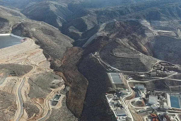 1708507938754.jpeg Erzincan'daki maden felaketinde dikkat çeken rapor! Uzmanlar "inanılmaz rakam" diyerek paylaştı: Dünyada örneği yok! - 3