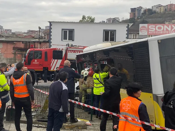 alibeykoy-tramvay-kazasi-son-dakika-otobus-tramvaya-carpti-olu-ve-yarali-var-mi-istanbul-tramvay-kazasi-son-du-1670222686007.jpg İstanbul tramvay kazası son durum ne? Otobüs tramvaya çarptı! Ölü ve yaralı var mı? Alibeyköy tramvay kazası son dakika - 3