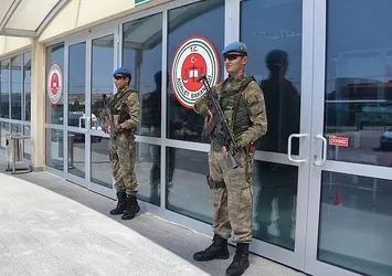 Taksim'e çıkan askerler hakim karşısında
